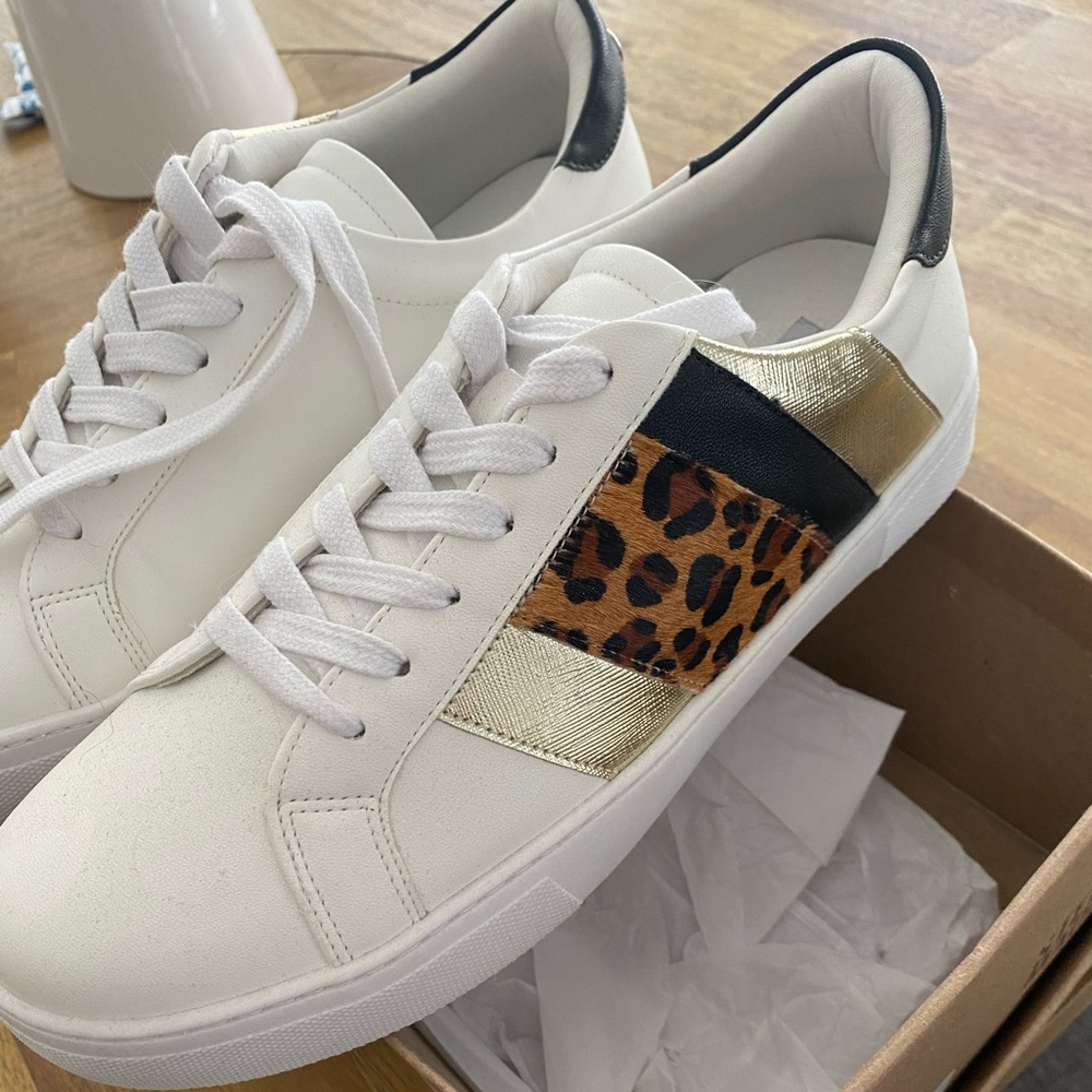Steve Madden cheetah/ gold  stripe sneakers 10